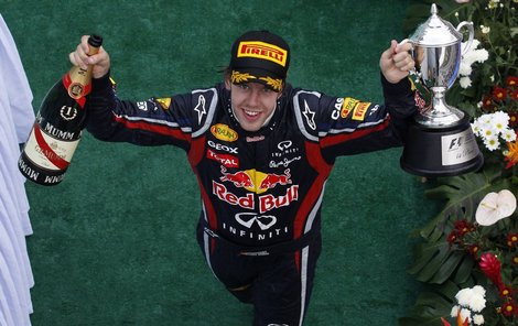 Vítěz Sebastian Vettel.