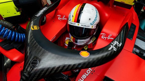 Vettel: Dejte nám stejná auta a nechte nás závodit!