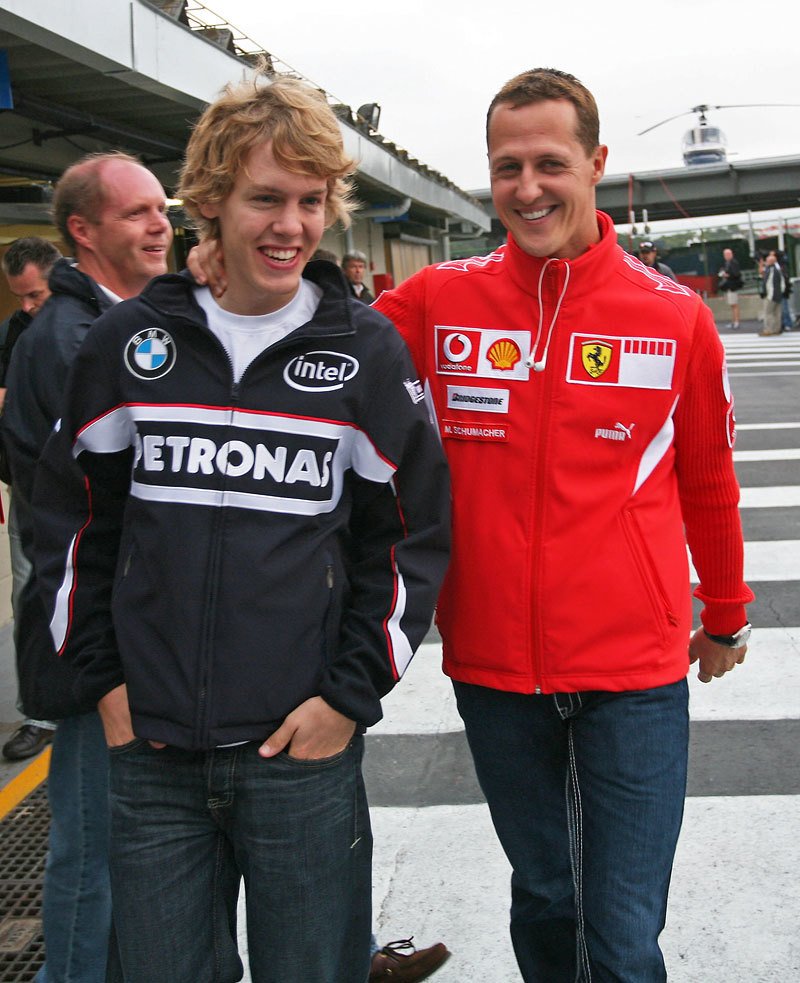 Sedminásobný mistr světa Michael Schumacher (vpravo) se svým nástupcem v Brazílii 2006