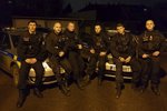 Plzeňští policisté zachránili sebevraha před skokem pod vlak.