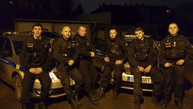 Plzeňští policisté zachránili sebevraha před skokem pod vlak.