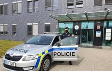 Policista v Karlových Varech: Strhl sebevražedkyni z mostu!
