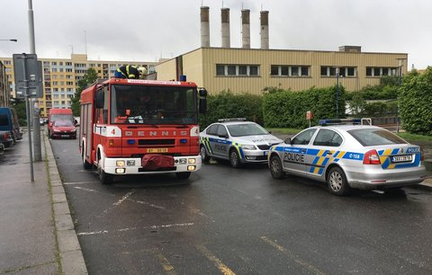 Sebevražedné pokusy v jižních Čechách: Muž si chtěl srazit vaz v autě, dívka chtěla skočit z mostu z nešťastné lásky