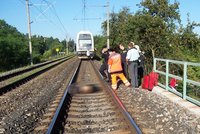 V Říčanech skočil sebevrah pod vlak: Střet nepřežil