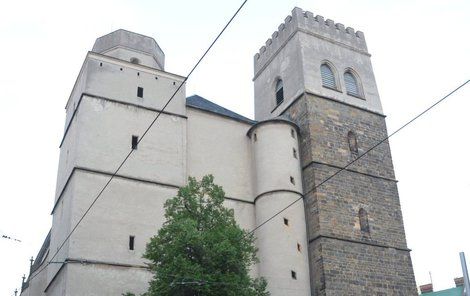 Sebevrah skočil z věže olomouckého kostela sv. Mořice.