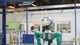 SecondHands: robot který pomáhá opravovat jiné roboty