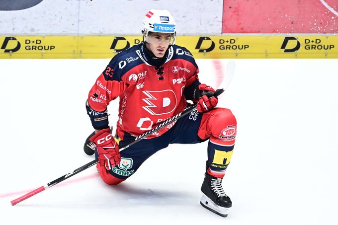 ONLINE: Pardubice - Hradec 0:1. Mountfield zachránilo video. Sparta přehrává Olomouc ONLINE: Pardubice - Hradec 0:1. Mountfield zachránilo video. Sparta přehrává Olomouc