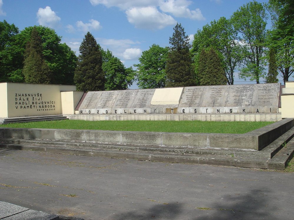 Pomník v Orlové připomíná československé oběti sedmidenní války