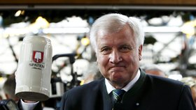 Předseda CSU Seehofer na Oktoberfestu