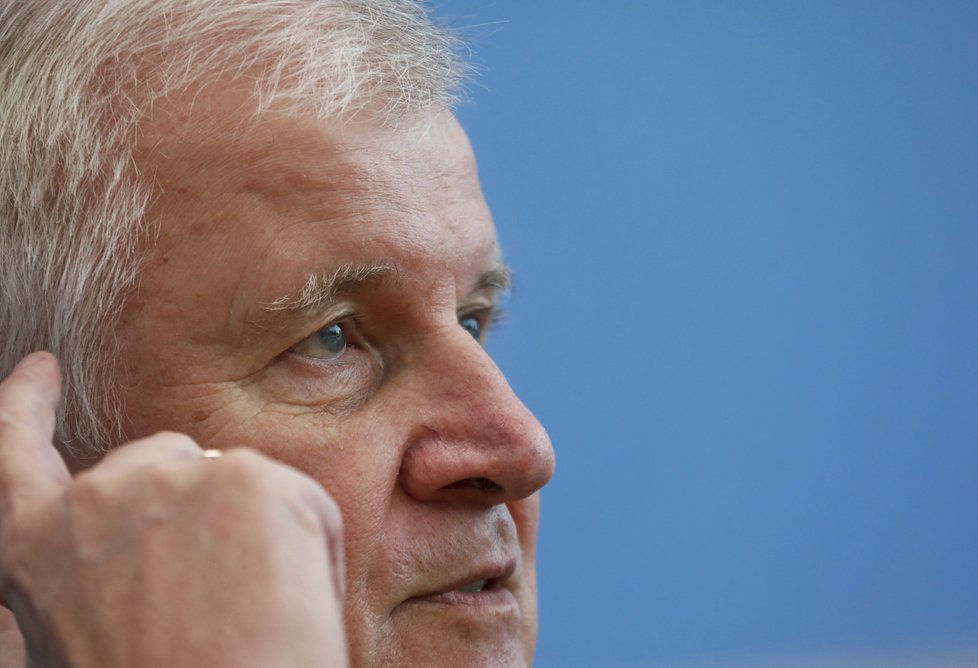 Německý ministr vnitra Horst Seehofer