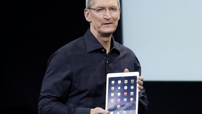 Šéf Applu Tim Cook představuje iPad Air 2