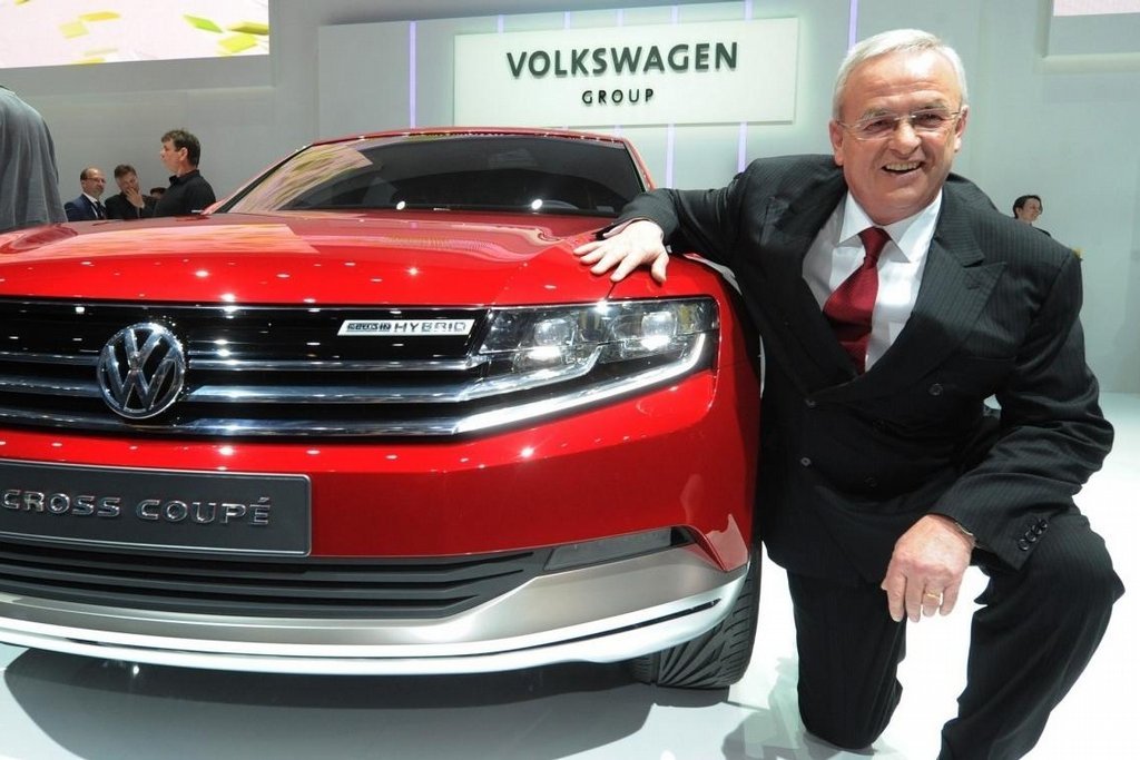 Šéf koncernu Volkswagen Martin Winterkorn měl loni dobrý rok - podle výroční zprávy firmy si totiž vydělal 17,46 milionu eur (zhruba 429 milionů korun), což je téměř dvakrát více než o rok dříve (9,33 milionu eur).