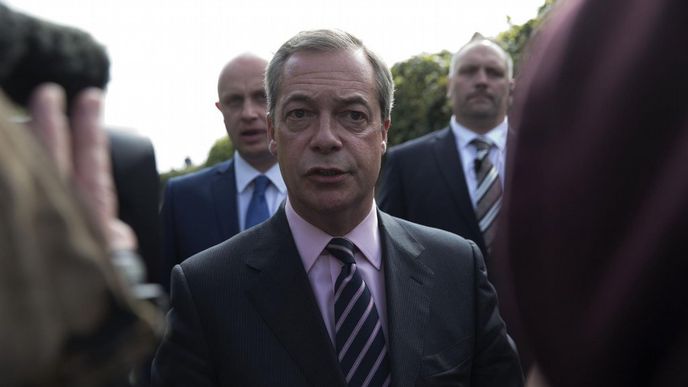 Exšéf protiimigrantské Strany nezávislosti Spojeného království (UKIP) Nigel Farage