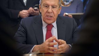 Lavrov: Rusko je znepokojeno přeskupováním ukrajinských sil Lavrov: Rusko je znepokojeno přeskupováním ukrajinských sil