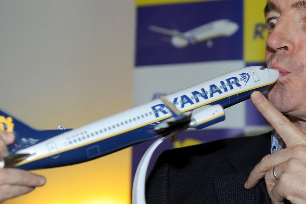 Ryanair byl na přelomu roku nucen kvůli nedostatku pilotů zrušit tisíce letů.