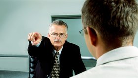 Může vám šéf vyhrožovat výpovědí pokud nebude po jeho? (Ilustrační foto)
