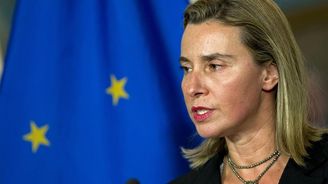 Když padne Řecko, padne i celá EU, varovala šéfka unijní diplomacie Když padne Řecko, padne i celá EU, varovala šéfka unijní diplomacie