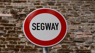 Zákaz na segwaye začíná, nesmí do historického jádra Prahy Zákaz na segwaye začíná, nesmí do historického jádra Prahy