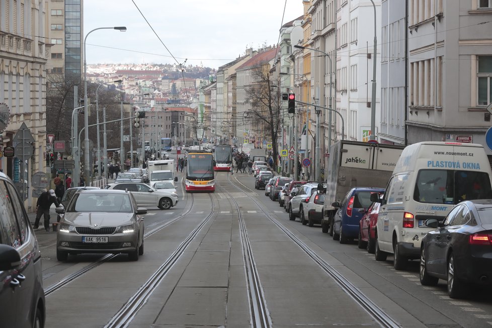 Takto vypadala doprava na Žižkově v úterý.