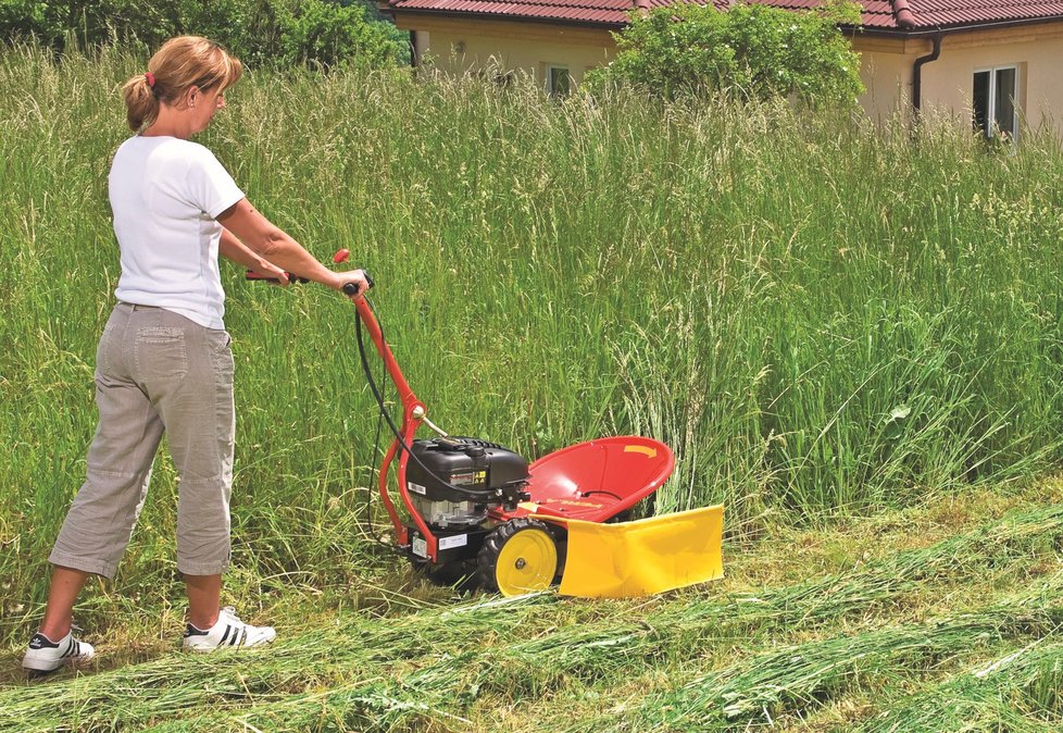 Bubnová sekačka si poradí s trávou, vysokou až 1,5 m.