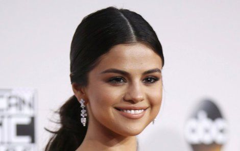 Selena Gomez se prý vrátila k Bieberovi. 