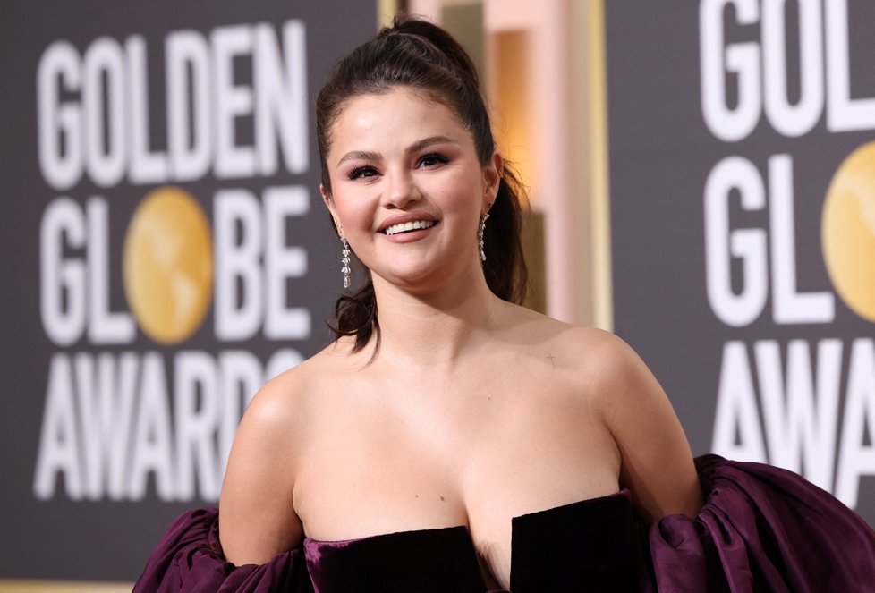 Selena Gomez na předávání Zlatých glóbů