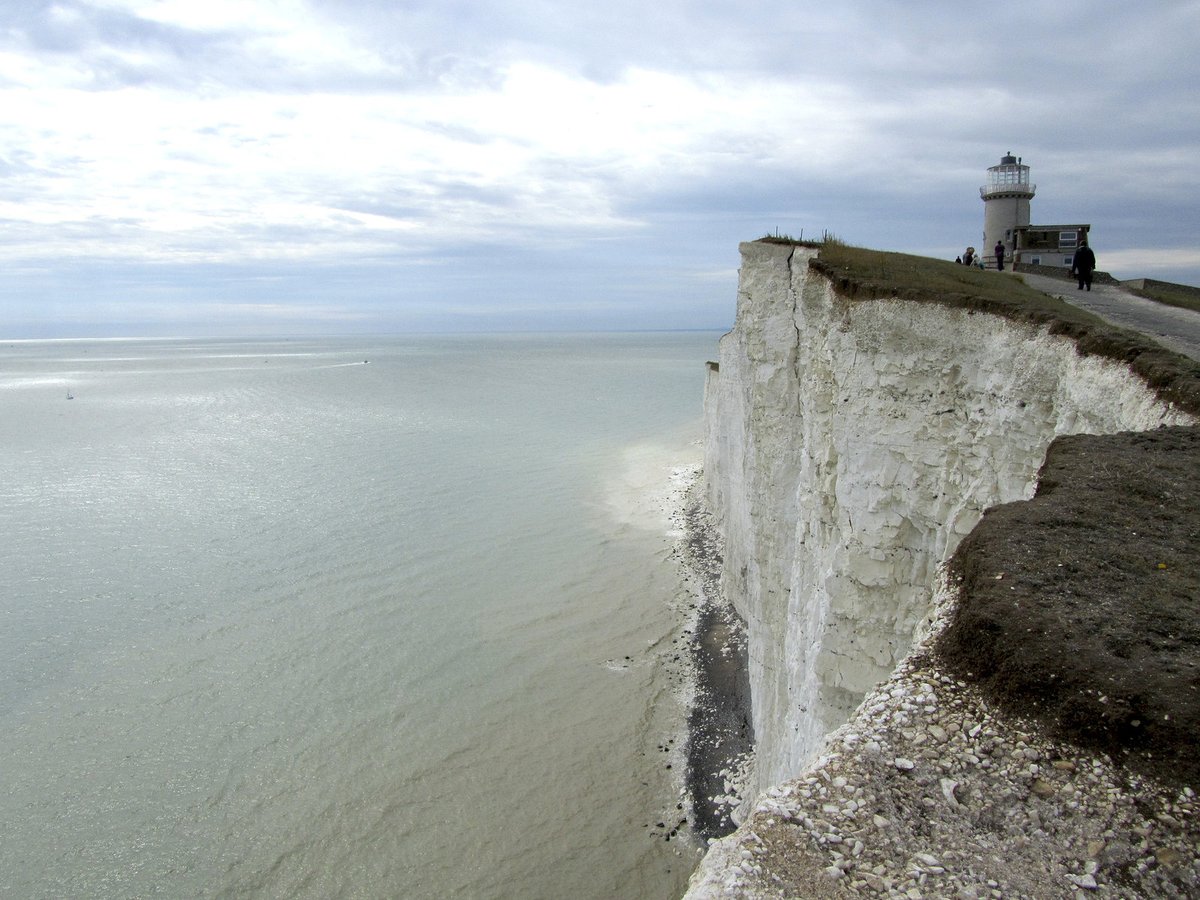 Útesy Seven Sisters v Sussexu jsou zrádné.