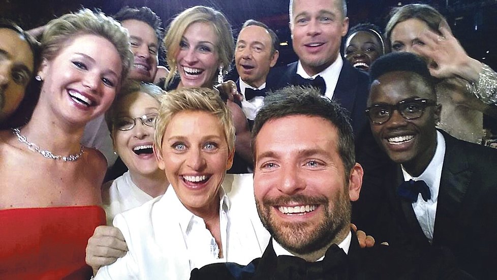 Oscarová »selfie« fotka 11 hollywoodských hvězd pobláznila svět