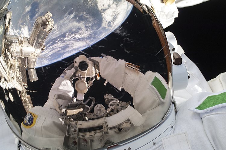 Takhle fotí selfie kosmonaut