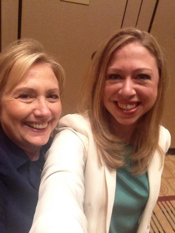 Hillary Clintonová a její dcera Chelsea.