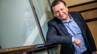 Šéf Colt CZ náhle končí. Zbrojařská skupina zatím nemá jeho nástupce Šéf Colt CZ náhle končí. Zbrojařská skupina zatím nemá jeho nástupce