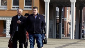 Nizozemec Willy Selten (vpravo) dostal za podvod s koninou 2,5 roku vězení