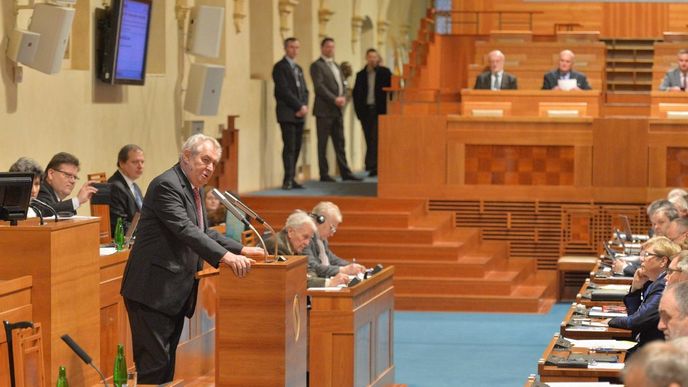 Senát při návštěvě prezidenta Miloše Zemana v roce 2013 (archivní foto)