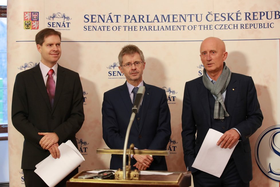 Senátoři Miloš Vystrčil a Ivo Valenta (12. 12. 2018)