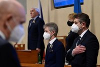 „Bojuje se i za Prahu.“ Senát žádá přísné potrestání Ruska, Rakušan nevyloučil nouzový stav