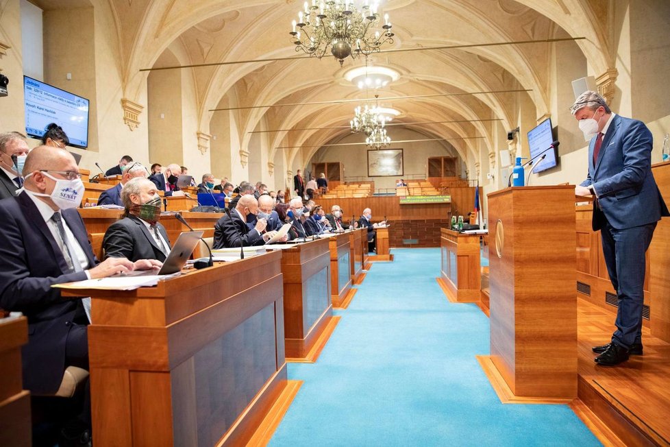 Senátu vadilo, aby byla uzákoněna povinnost vybírat vítěze veřejné zakázky přednostně společensky odpovědným způsobem.