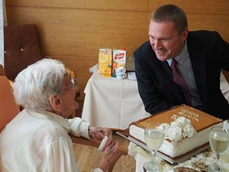 Paní Bedřiška je nejstarší seniorkou v Česku. V červenci oslaví 109. narozeniny.