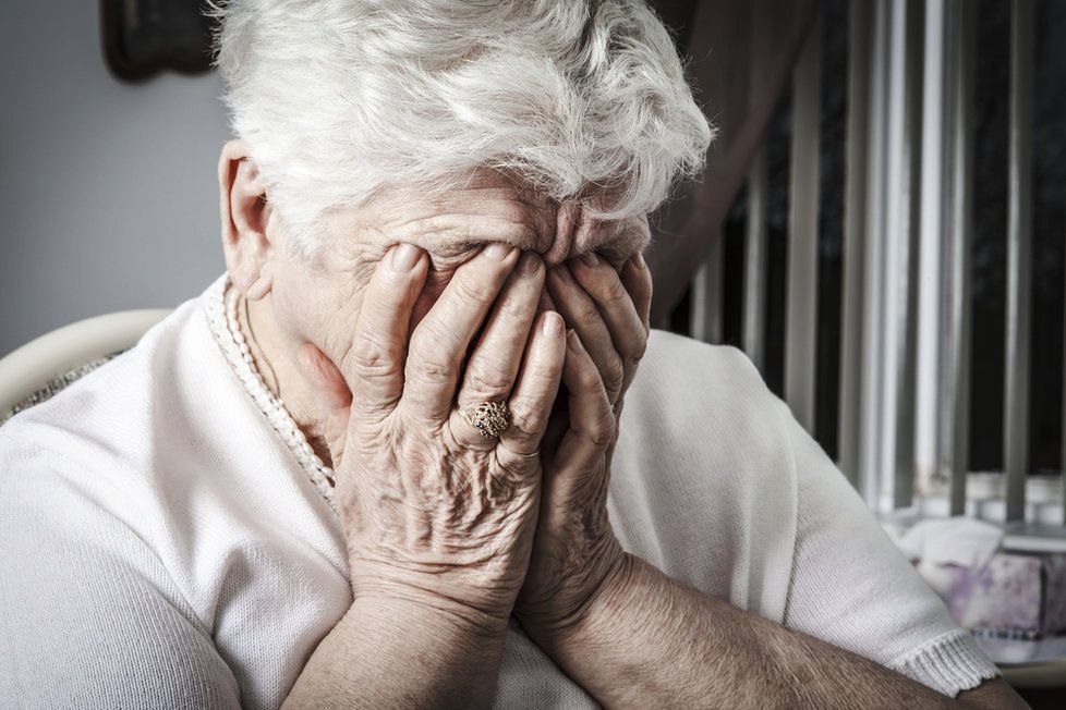 Lidé s Alzheimerem trpí depresemi.