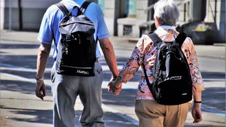 Důchody od ledna 2027: Proč Slováci dostanou přidáno dvakrát víc? Češi doplácejí na přísnější systém Důchody od ledna 2027: Proč Slováci dostanou přidáno dvakrát víc? Češi doplácejí na přísnější systém