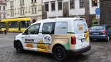 O Senior Expres v Plzni, který jezdí za 30 Kč, je obrovský zájem: Nově má už pět aut