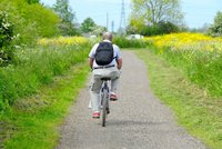 V Česku na kole umírají nejčastěji senioři, smrt na ně nečeká na silnici, ale mimo ni