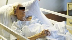V nemocnici okradla seniora o mobil: Prý to byla nutnost, řekla protřelá zlodějka