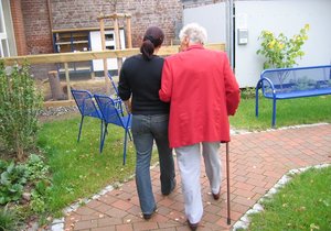 Romana řešila i okrádání či zanedbávání seniorů. Proč jsou sociální pracovníci nedoceněni? (ilustrační foto)