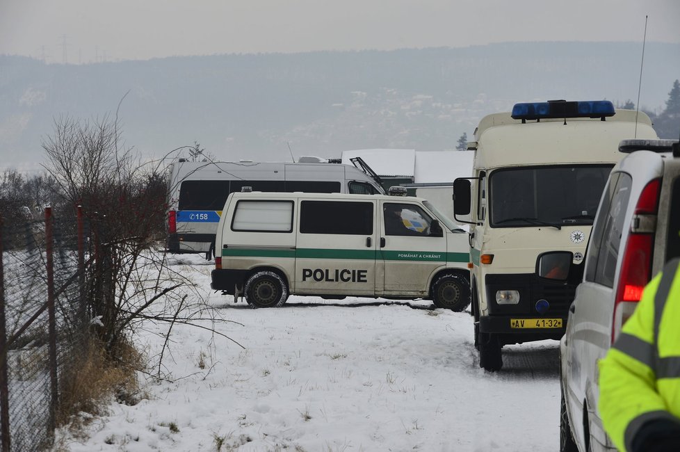 Policie našla nedaleko Lipenců mrtvého seniora. Zřejmě spáchal sebevraždu.