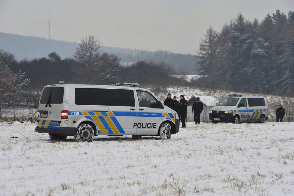 Policie našla nedaleko Lipenců mrtvého seniora. Zřejmě spáchal sebevraždu.