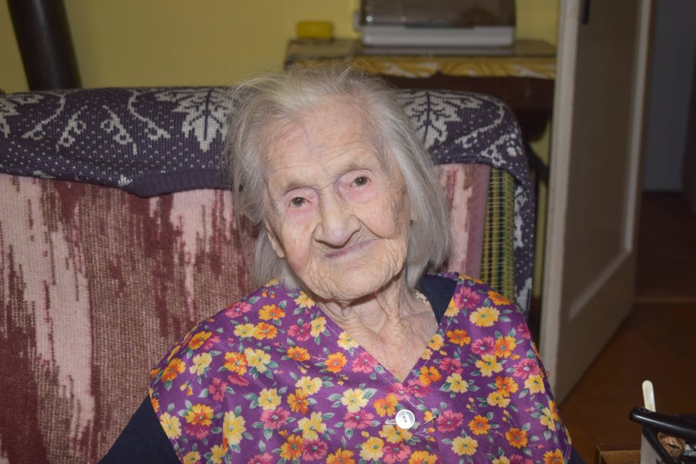 Paní Marie Macáková (102) z Čilé na Rokycansku.