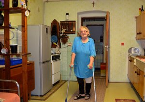 Zdeňka Vargová (85) v mládí dřela. Dnes marně žádá pracovníky sociálky o příspěvek na péči, aby mohla důstojněji prožít závěr života.