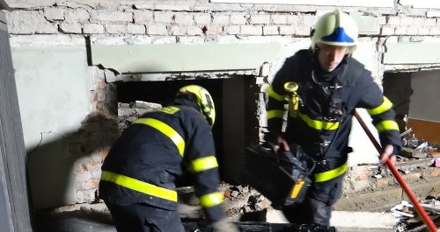 Záhadný nález dvou mrtvol v Šenově: V troskách domu, který vybuchl před čtvrt rokem