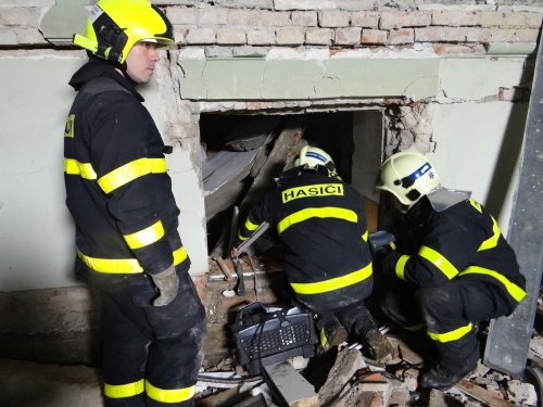 Vila v Šenově vybuchla 10. ledna. Teď kriminalisté zveřejnili, že v troskách byla nalezena dvě těla.