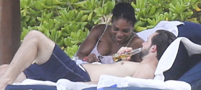 Těhotná Serena a její snoubenec Alexis Ohanian v exotickém ráji